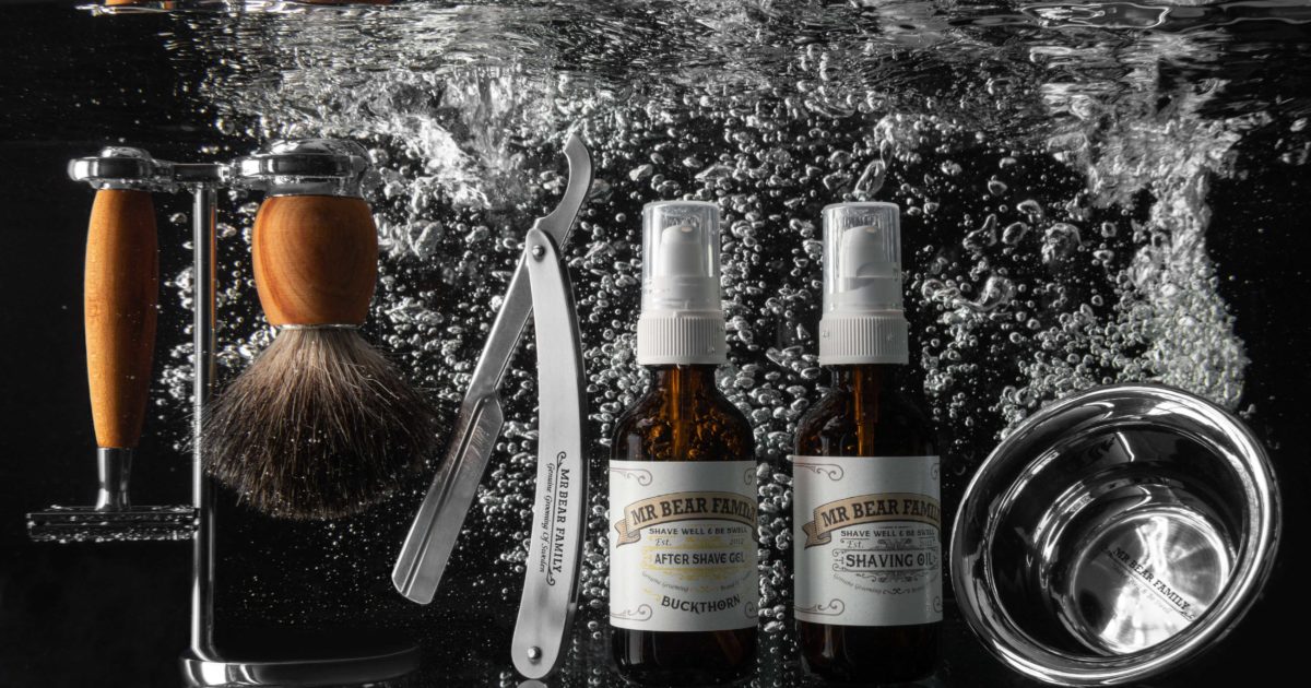 How to shave with a straight razor? - Mr Bear Family